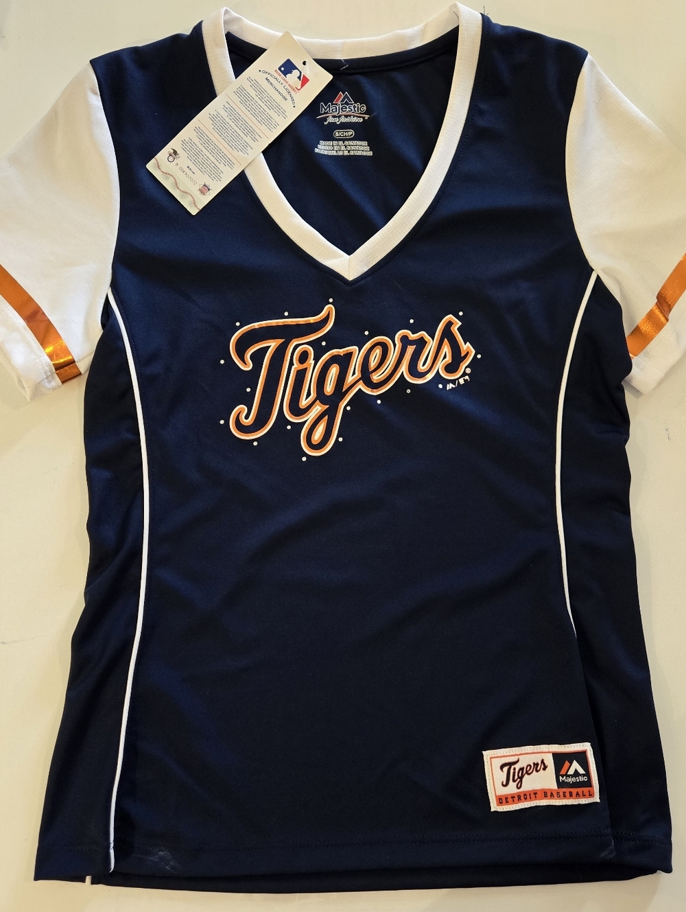 NWT Detroit Tigers V-Neck Jersey